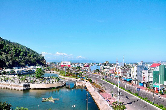 Binh Dinh mo rong KDT Long Van: Ong lon nao “xuong tien“?