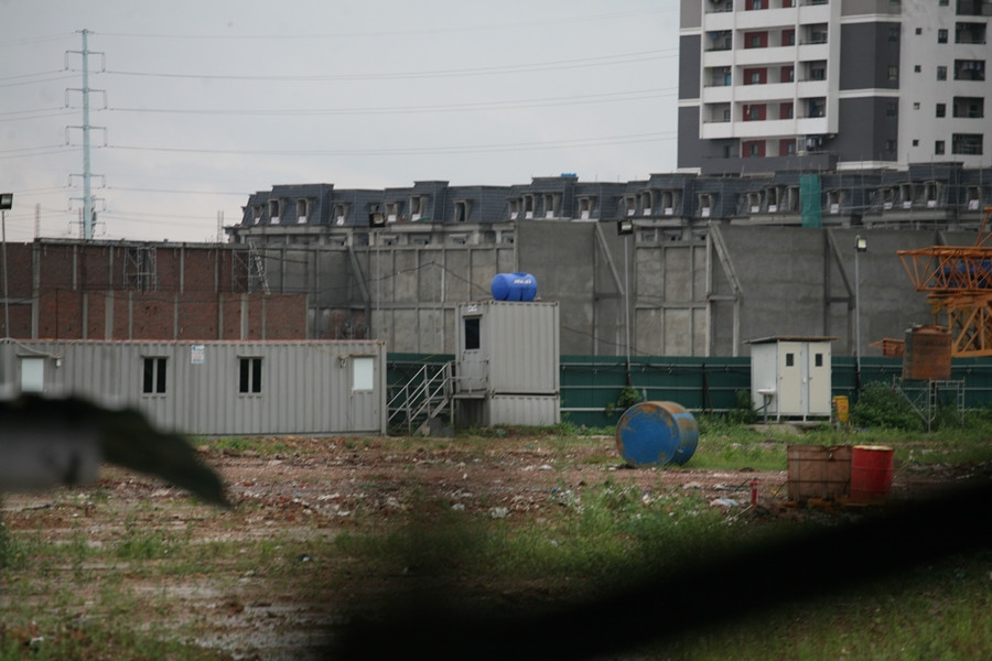 Theo quảng bá, The Lotus Center là loại hình căn hộ officetel mang phong cách kiến trúc cổ điển, tân cổ điển.