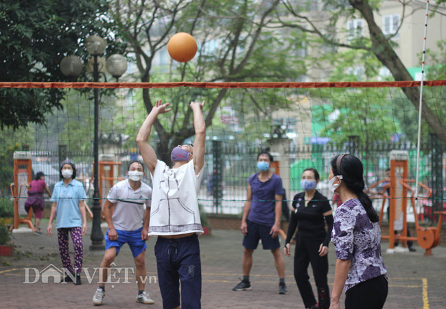 Chu tich HN khuyen dan nen o nha den 31/3: Chuyen gia y te noi gi?-Hinh-4