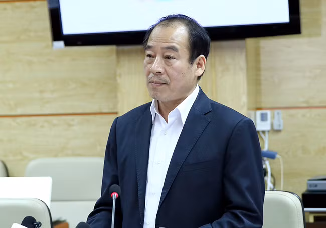 Chu tich HN khuyen dan nen o nha den 31/3: Chuyen gia y te noi gi?