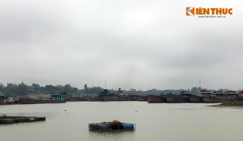 Dat canh tac sat lo vi doanh nghiep “tan huy” tai nguyen cat tren song Lo-Hinh-2