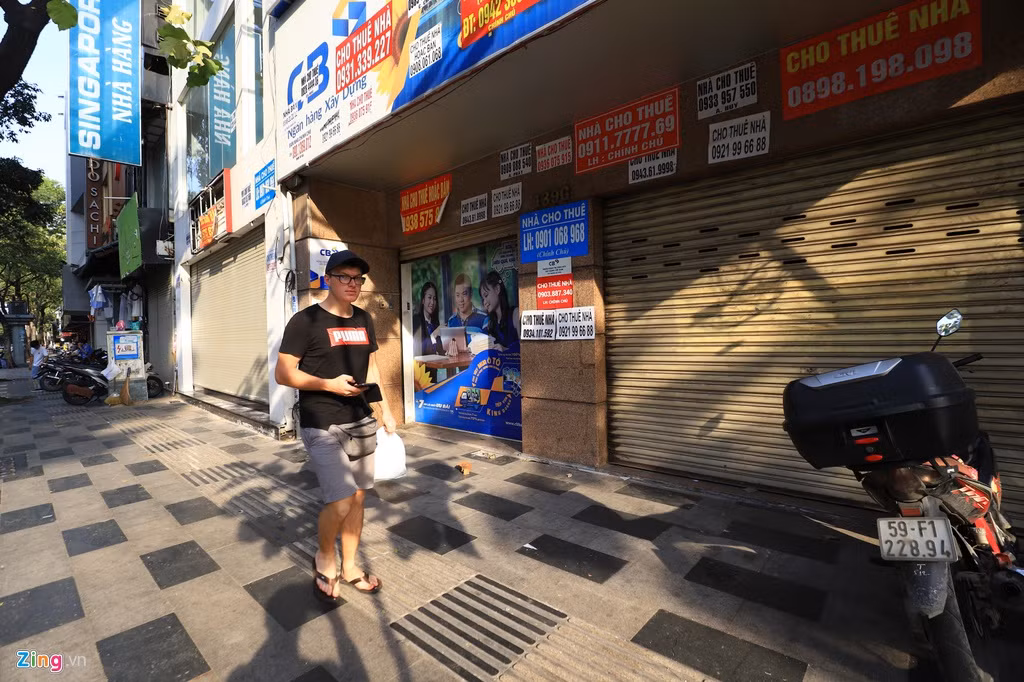 Tra mat bang hang loat, vi sao chu nha dung dang giam gia thue?-Hinh-2