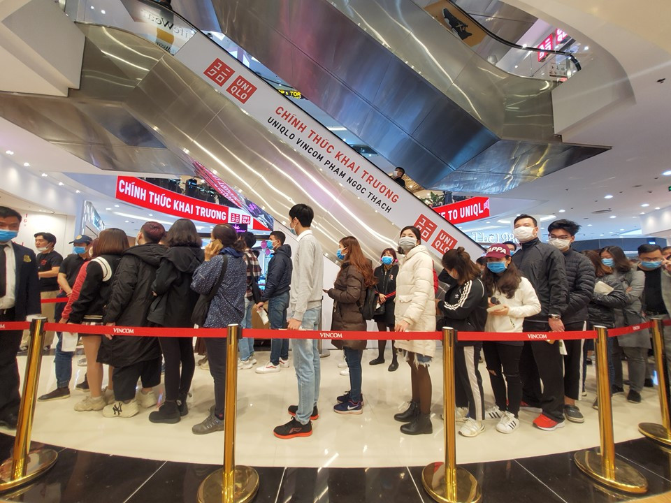 Uniqlo Vincom Phạm Ngọc Thạch là cửa hàng lớn thứ 4 trong khu vực Đông Nam Á của Uniqlo, xếp sau các điểm bán tại Manila (Philippines) rộng 4.100 m2, TP HCM rộng 3.097 m2 và Orchard Central (Singapore) rộng 2.700 m2.