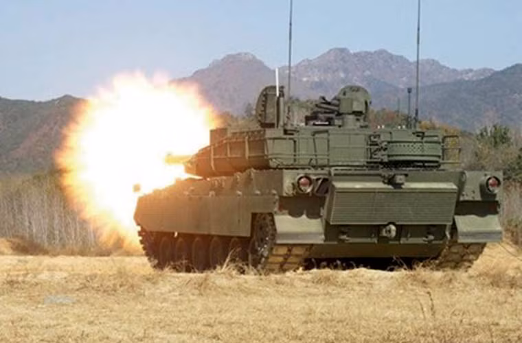 Hệ thống nạp đạn tự động cho phép AL 55 có tốc độ bắn lên tới 15 phát/phút.