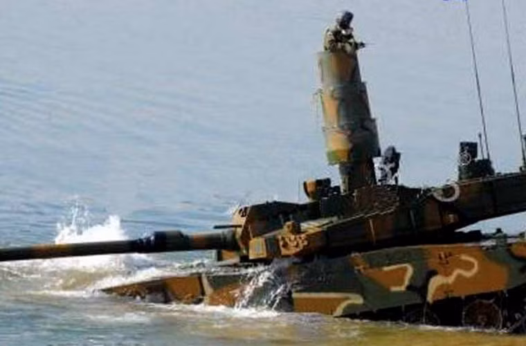 Nhờ kĩ thuật đặc biệt này, K2 Black Panther có thể vượt sông với độ sâu 4,1m (sâu gấp 2 đến 3 lần so với các mẫu xe tăng hiện hành).