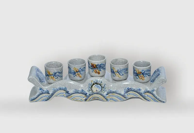 Để 3 hay 5 chén nước trên bàn thờ? - Hình 4 De 3 hay 5 chen nuoc tren ban tho?-Hinh-4