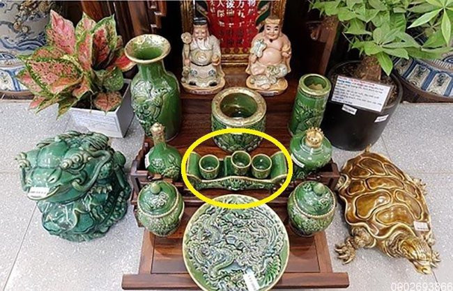 Để 3 hay 5 chén nước trên bàn thờ? - Hình 11 De 3 hay 5 chen nuoc tren ban tho?-Hinh-11