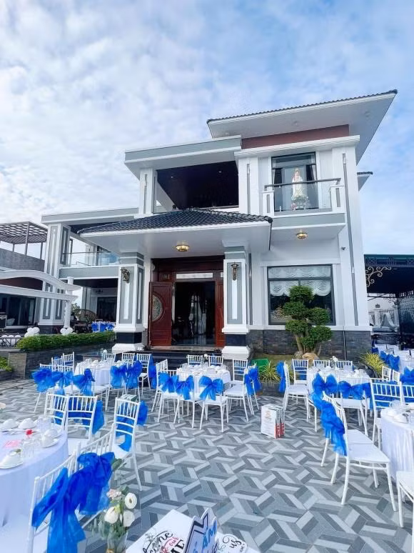 Ha Tri Quang tan tam cham soc cho Thanh Doan bi benh-Hinh-8