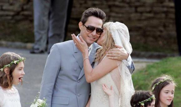 Nhung buc anh cuoi ky la va lo bich nhat cua cac sao-Hinh-7