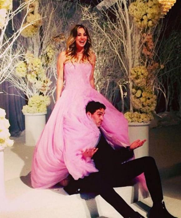 Nhung buc anh cuoi ky la va lo bich nhat cua cac sao-Hinh-4