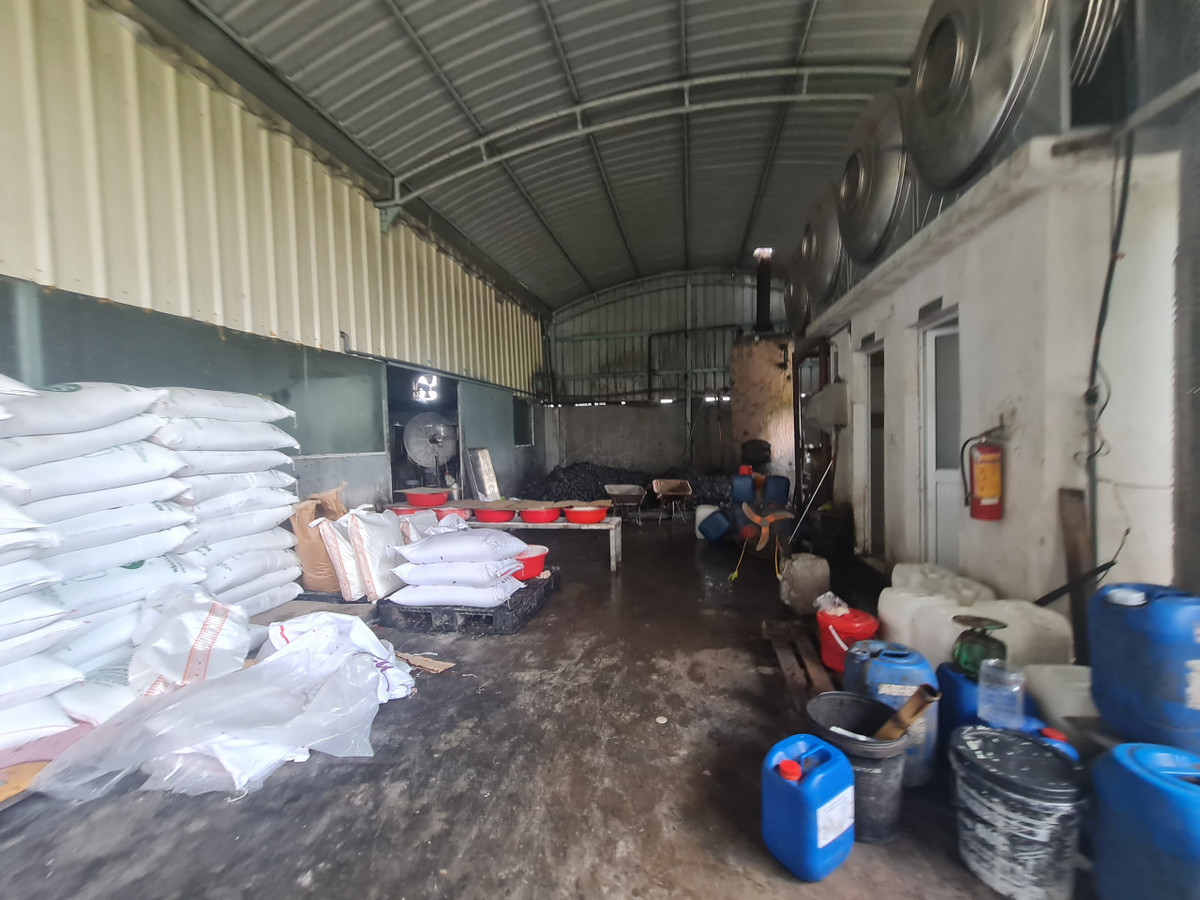 Thai Binh: Huyen dinh chi hoat dong, cty Thuc pham Hoa Sen van ngang nhien xa thai?-Hinh-4