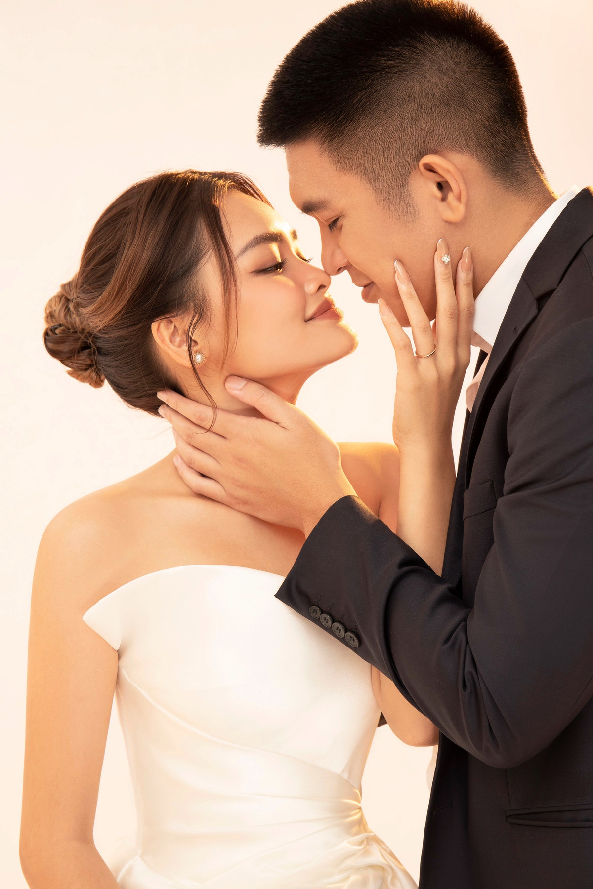 Cap doi trieu view TikTok he lo anh cuoi, khac han clip thuong ngay-Hinh-4