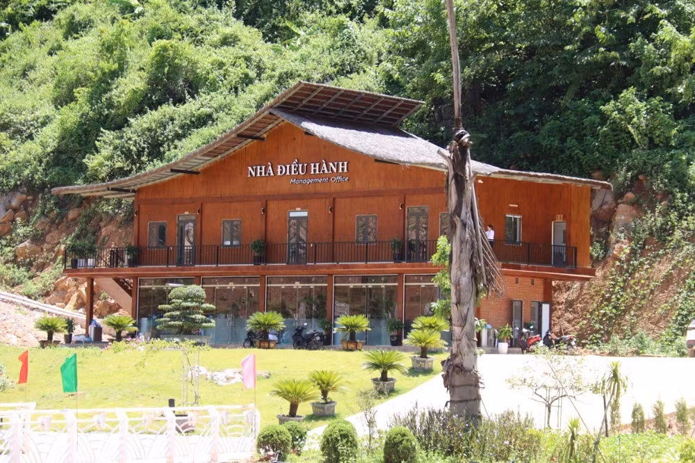 Ai dung sau Moc Chau Island... Thanh tra Bo Xay dung “lenh” xu ly?-Hinh-3