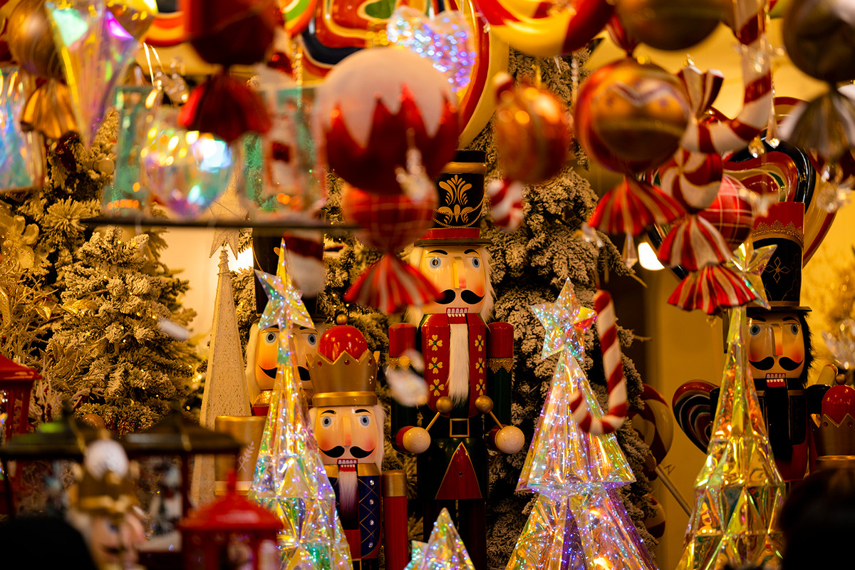 Pho Hang Ma lung linh huyen ao tua troi Au-Hinh-3