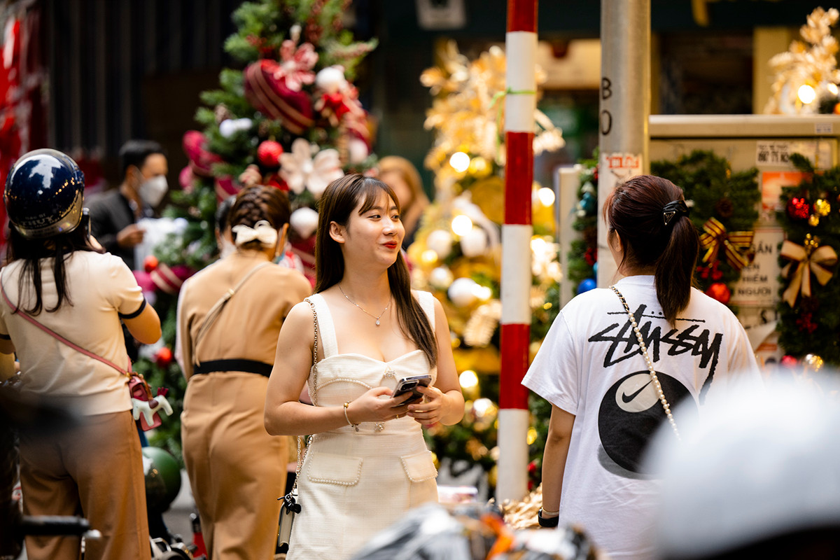 Pho Hang Ma lung linh huyen ao tua troi Au-Hinh-13