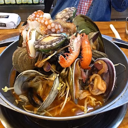 Những món ăn Hàn Quốc khiến du khách khiếp sợ lần đầu nhìn thấy - Hình 2 Nhung mon an Han Quoc khien du khach khiep so lan dau nhin thay-Hinh-2