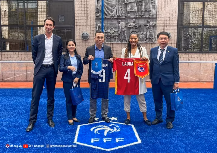 Ghi dau an dep tren truong quoc te, bong da Viet Nam nang vi the-Hinh-3