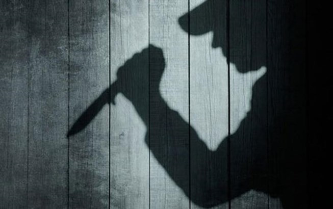 Mot cong nhan rut dao dam chet nguoi trong quan karaoke