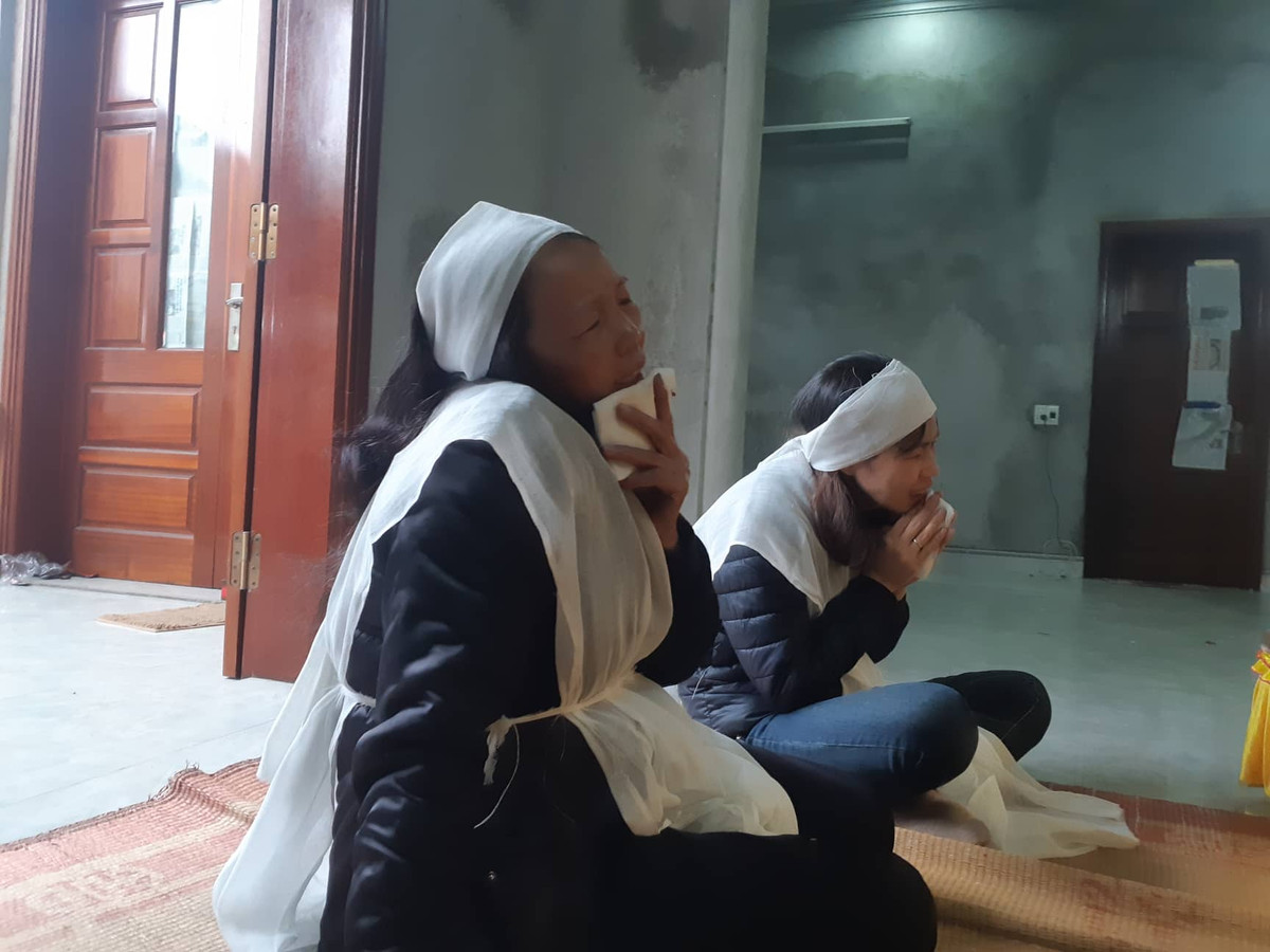 Người thân các nạn nhân đột ngột mất đi những trụ cột gia đình.