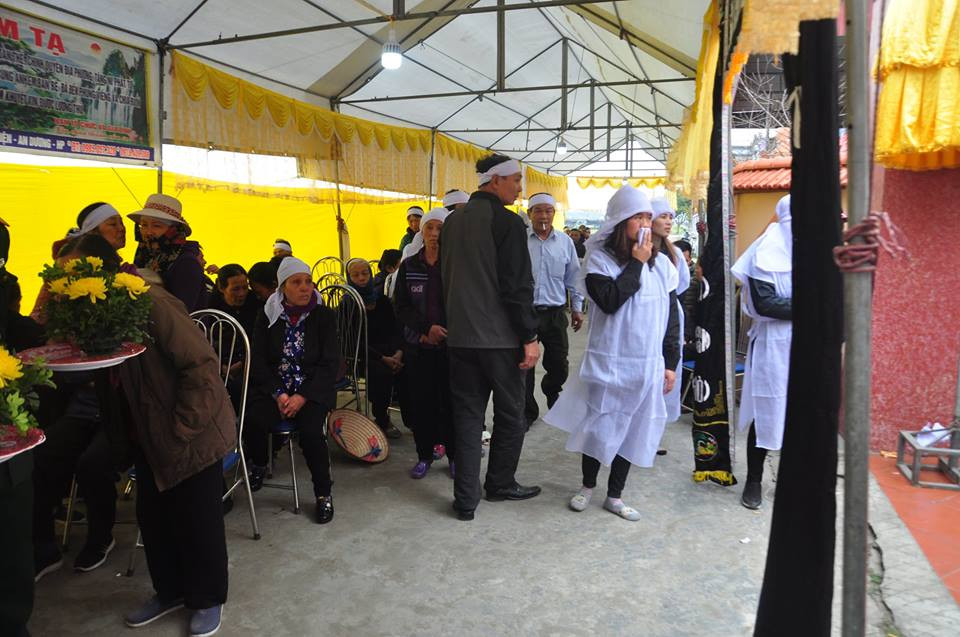 Nhưng nỗi đau tột cùng khó có thể nguôi ngoai.