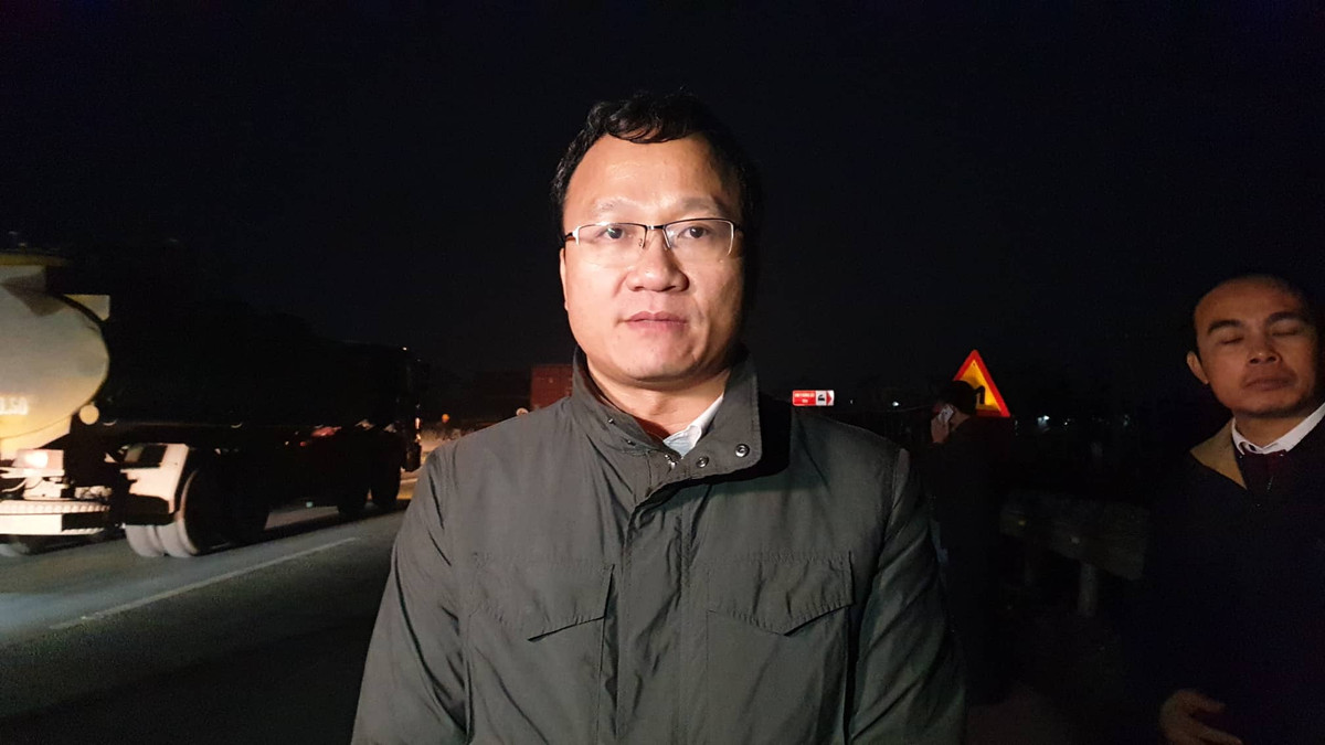 Tai nan o Hai Duong: Nguyen nhan xe tai dam 13 nguoi thuong vong