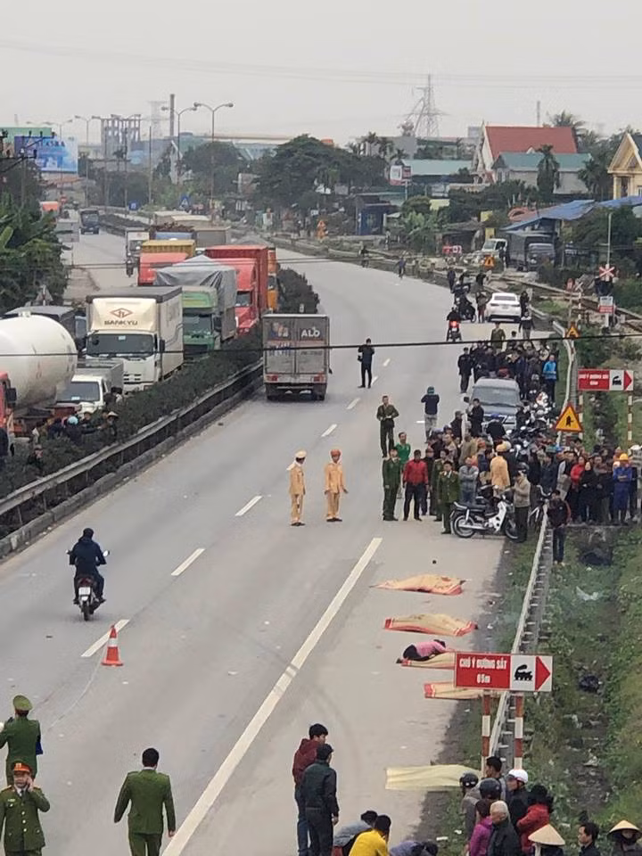 Kiến Thức sẽ tiếp tục thông tin về nguyên nhân tai nạn ở Hải Dương...