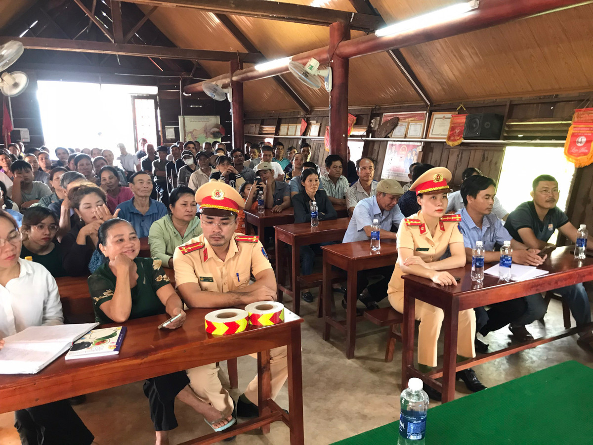 Dak Lak: Cong an TP Buon Ma Thuot xu ly nghiem nguoi vi pham an toan giao thong-Hinh-2
