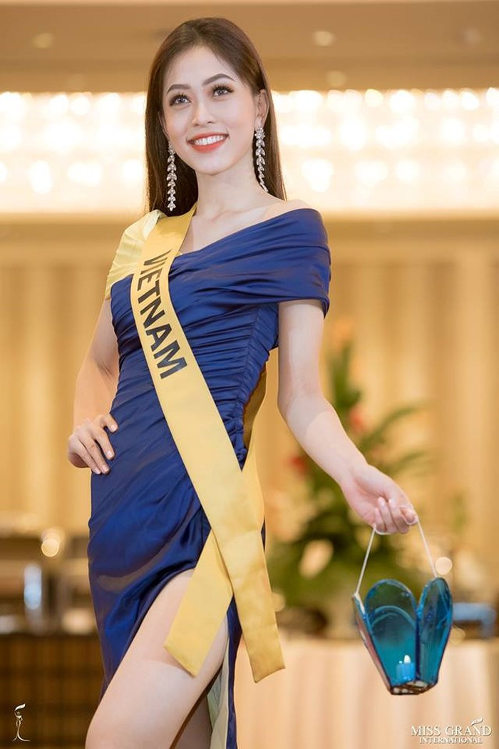 Tháng 10 vừa qua, Á hậu Phương Nga cũng xuất sắc có mặt trong top 10 Miss Grand International 2018 nhờ chiến thắng bình chọn của khán giả. Ảnh: MGI.