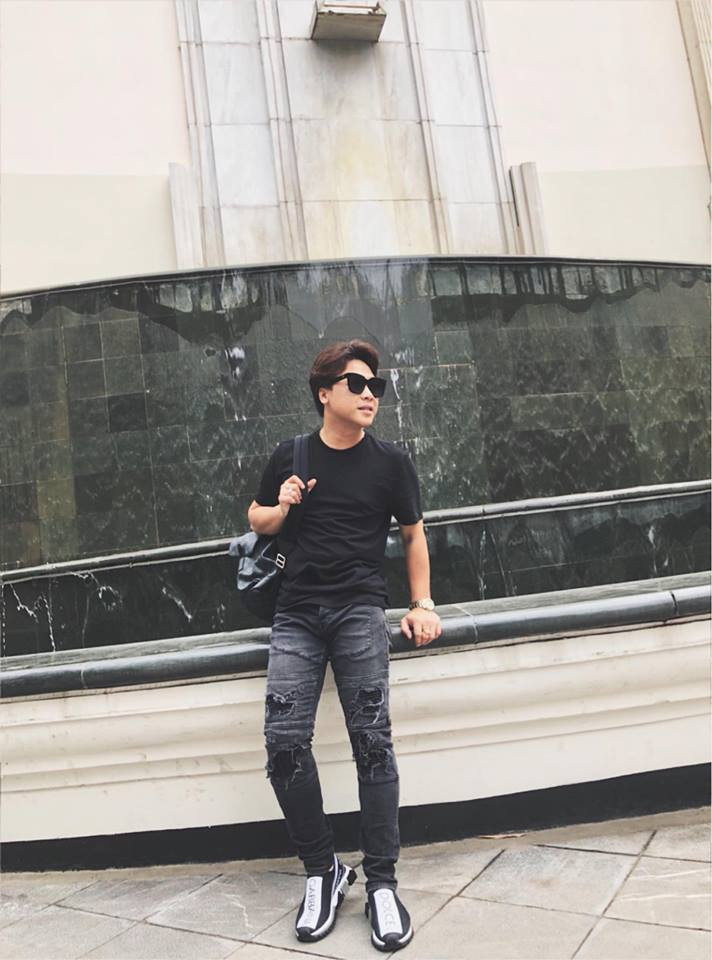 Đây cũng là set đồ được anh chọn khi đi du lịch.