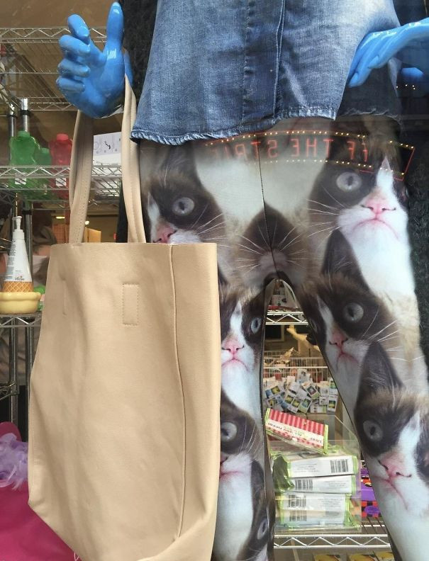 Bạn có dám diện chiếc quần đặc biệt này ra đường?