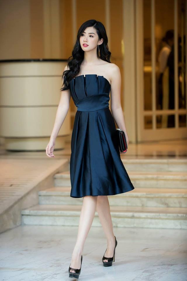 Phong cách ăn mặc trẻ trung, hợp thời giúp Ngọc Linh ghi điểm trong mắt người hâm mộ.