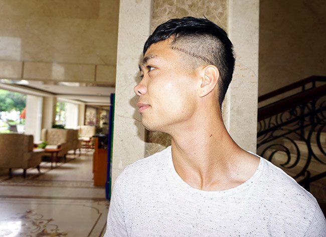 Điều này tượng trưng cho chữ Victory (chiến thắng) để thể hiện khát khao giành chiến thắng trong các trận đấu. Ảnh: Internet.