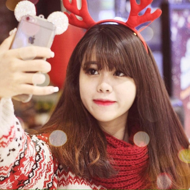 Ảnh Mỹ Linh lúc chưa phẫu thuật thẩm mỹ. Thời điểm đó, Mỹ Linh trông cũng khá xinh dù mũi không gọn và cằm không nhọn như bây giờ.