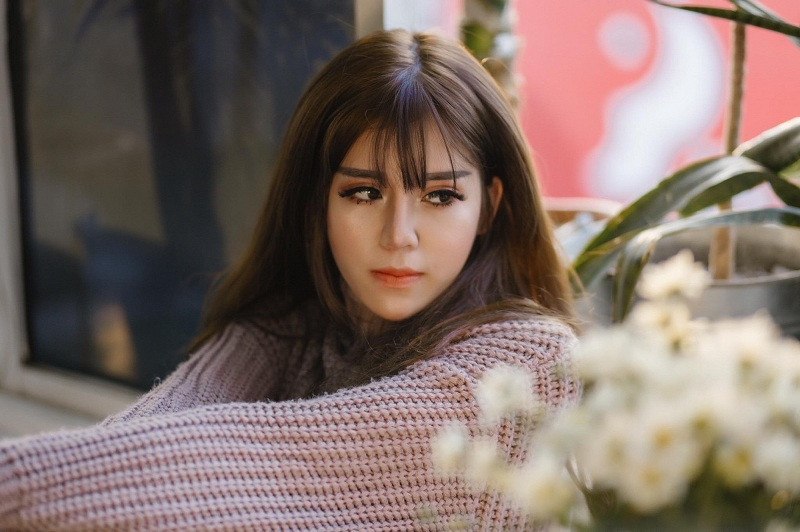 Không chỉ chỉnh sửa khuôn mặt đẹp, Mỹ Linh còn có gu thời trang hết sức sành điệu, trẻ trung và nữ tính.