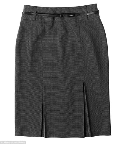 Chiếc váy hay quần dài có thể mặc khoảng 7 lần trước khi đem giặt.