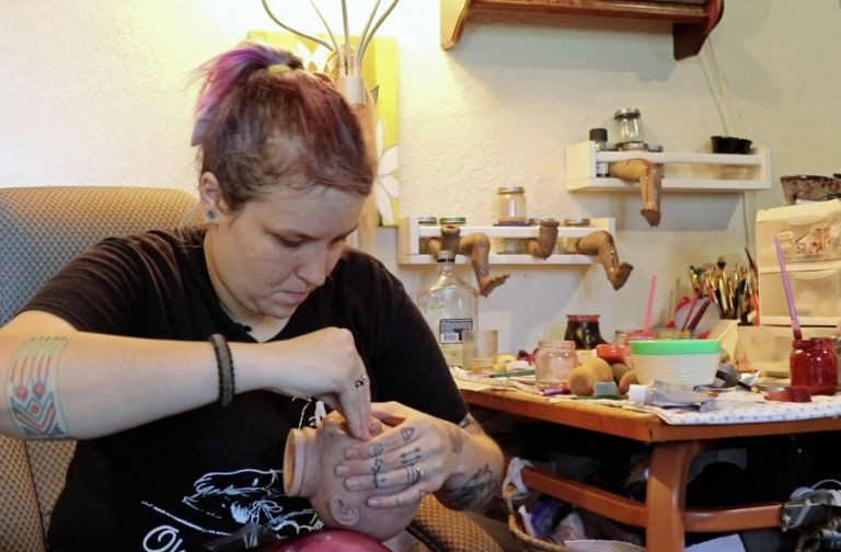 Rung ron bo suu tap bup be duoc lam tu xuong va rang nguoi that-Hinh-3