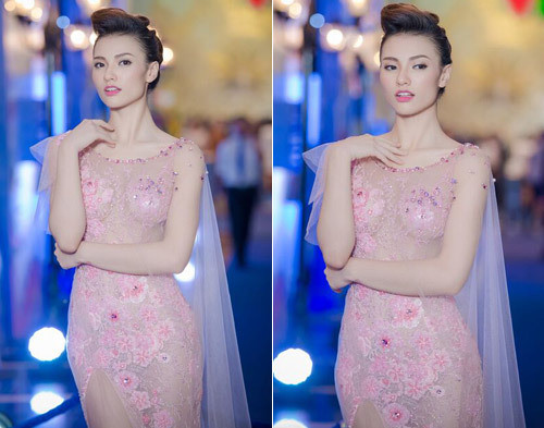 Không ít lần, người mẫu sinh năm 1994 chọn cho mình mẫu váy mỏng tang xuyên thấu thế này.