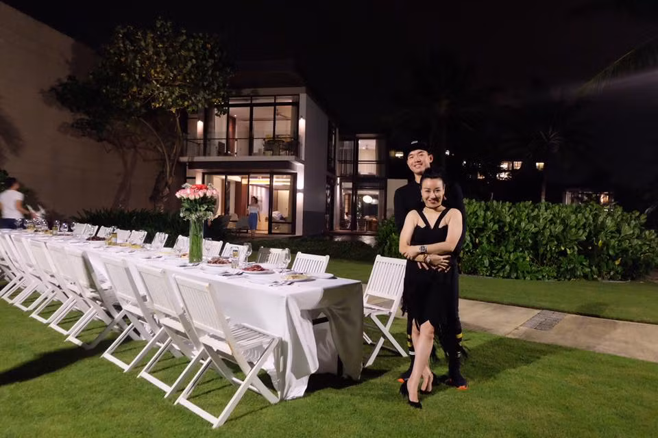 Vợ Nam Thành tên Thu Huyền - một doanh nhân từng lập gia đình và đã có con riêng. Phong cách thời trang của vợ chồng Trương Nam Thành và Thu Huyền được đánh giá là khá sang chảnh và trẻ trung.