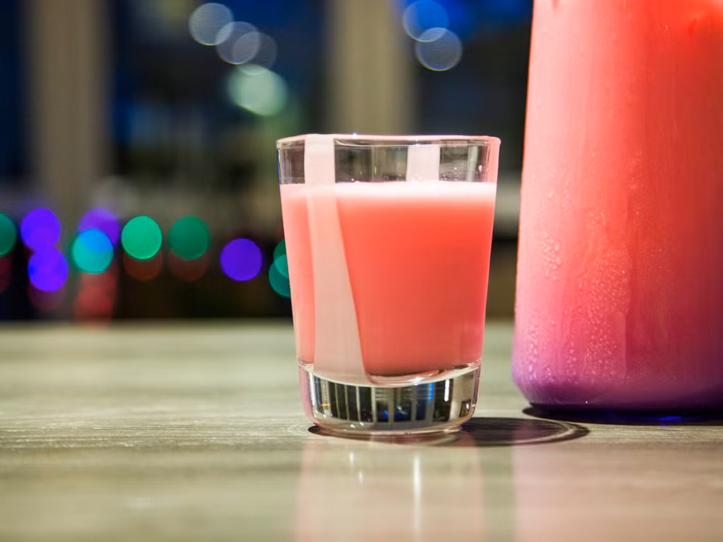 Đây là đồ uống đặc biệt ưa thích của người Malaysia trong các tiệc cưới, bên cạnh các loại nước giải khát hiện đại như soda hay thạch sương sa.