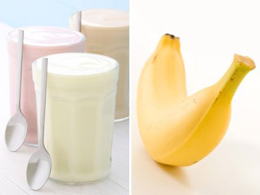 Sữa chua và chuối tiếp thêm nhiên liệu sau khi tập luyện: Sau khi tập luyện thể dục thể thao, hạ đường huyết không phải là điều hiếm gặp ở những người bị tiểu đường tuýp 2. Để ngăn chặn hạ đường huyết, hãy kết hợp một thực phẩm giàu carbohydrate như chuối với thực phẩm giàu protein như sữa chua.