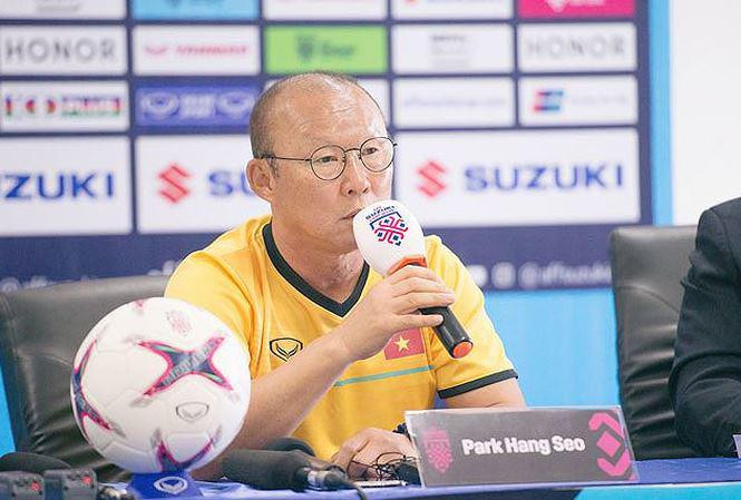 Trong bài trả lời phỏng vấn mới đây trên trang chủ AFF Cup, HLV Park Hang-Seo tiết lộ trong các món ăn Việt, ông rất thích món bún chả Việt Nam. Ảnh: Tiền Phong.