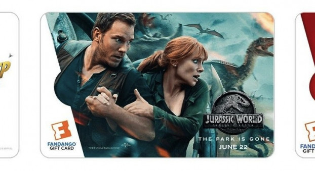 Đường cắt khiến Chris Pratt trông như có ngực.