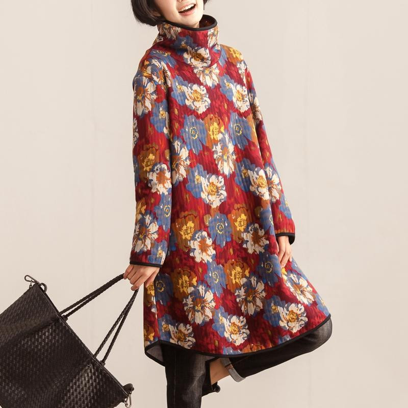 Quần áo in hoa: Trong những năm gần đây, các bản in hoa trên quần áo là một xu hướng phổ biến nhưng đến nay, nó đã khá lỗi thời. Do vậy, các nhà thiết kế thời trang cố gắng tránh các yếu tố hoa và thích quần áo không có hoa văn.