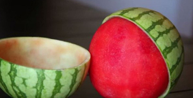 Dưa hấu là loại thực phẩm chứa nhiều vitamin C giúp ngăn ngừa sự lan rộng của các vết loét trên cơ thể trẻ.