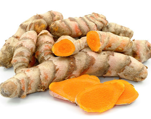 Curcumin trong củ nghệ giúp giảm lượng đường trong máu và cải thiện sức khỏe thận, bộ phận bị ảnh hưởng nặng nhất của bệnh tiểu đường.