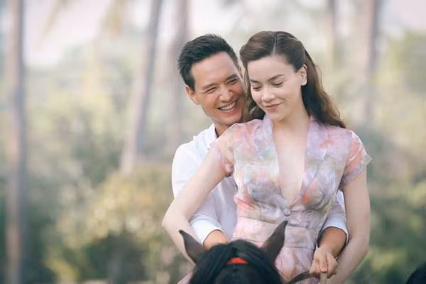 4 dieu chi khi yeu Kim Ly, Ho Ngoc Ha moi dam cong khai-Hinh-3