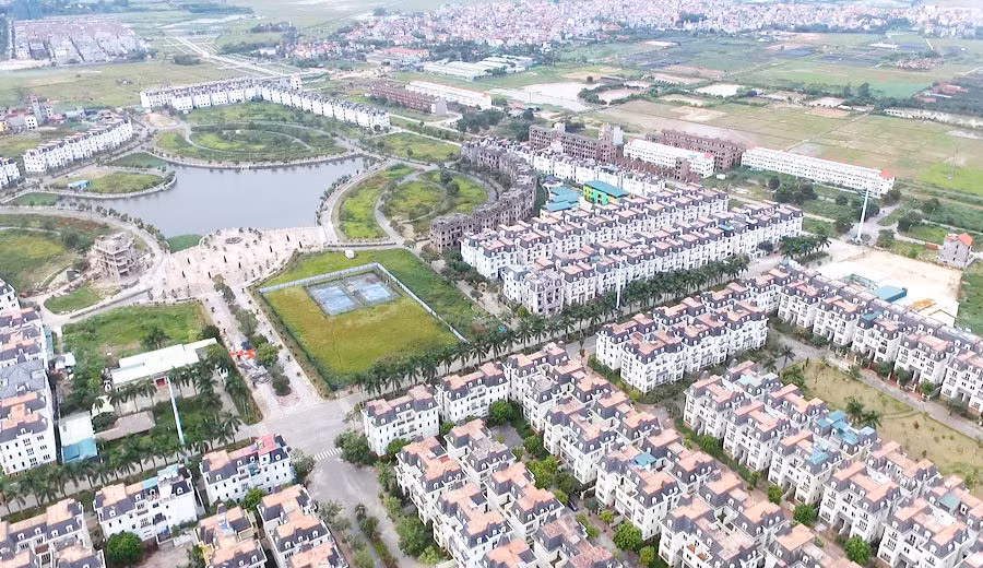 Biet thu Phap hoang lanh giua Thu do: Bi an ong chu dai gia