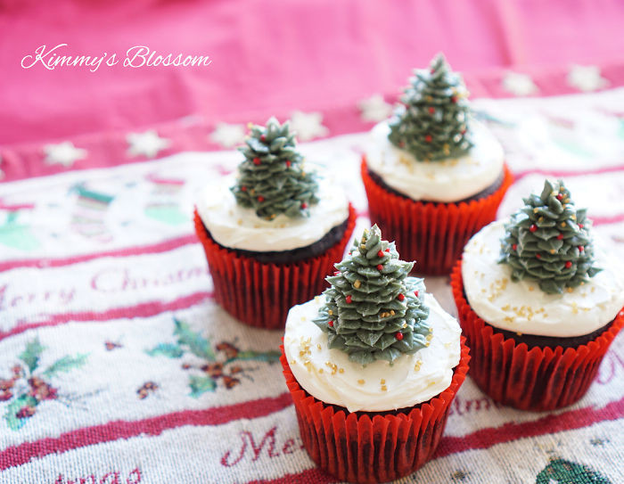 Mẫu bánh cupcake Noel cây thông Noel cực xinh xắn.