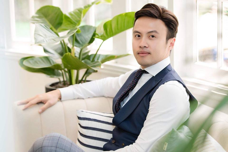 Không chỉ đẹp trai và tài giỏi, Shark Khoa còn sở hữu gu thời trang vô cùng lịch lãm và trẻ trung.