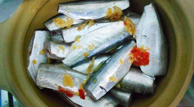 Cá trích thon dài, ít vảy, nhiều thịt, ít có vị tanh. Theo các chuyên gia, đây là loài cá tốt cho sức khỏe. Loại cá này thường được hun khói, đóng túi để bảo quản được lâu mà không mất đi giá trị dinh dưỡng.